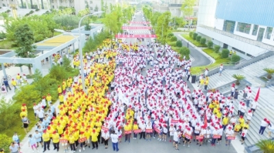 陇南市市区环江健身跑活动举行